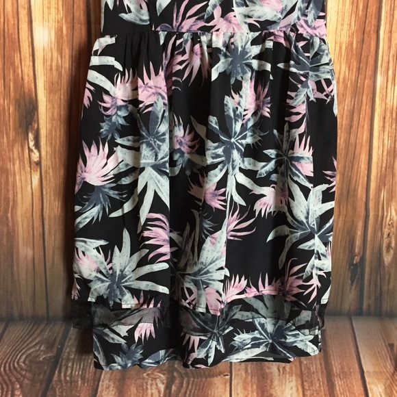 Like Mynded SM Floral Palm Leaf Double Layer Dress - Picture 4 of 6